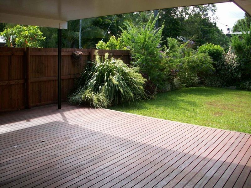 1 York Street, Whitfield QLD 4870