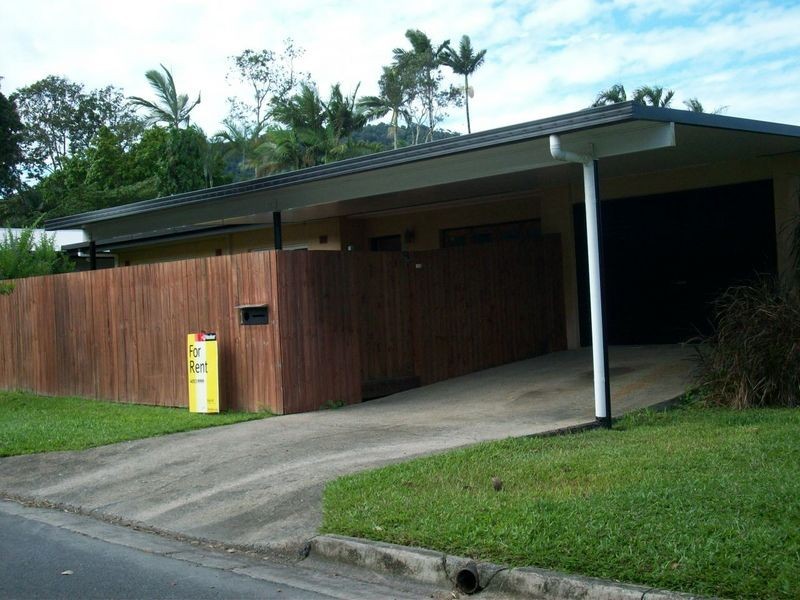 1 York Street, Whitfield QLD 4870