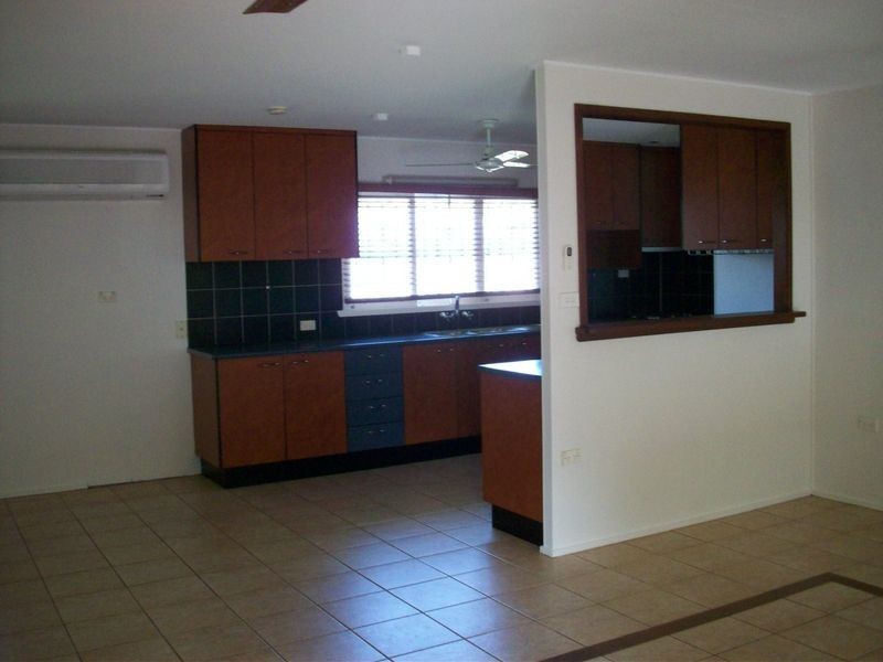 1 York Street, Whitfield QLD 4870