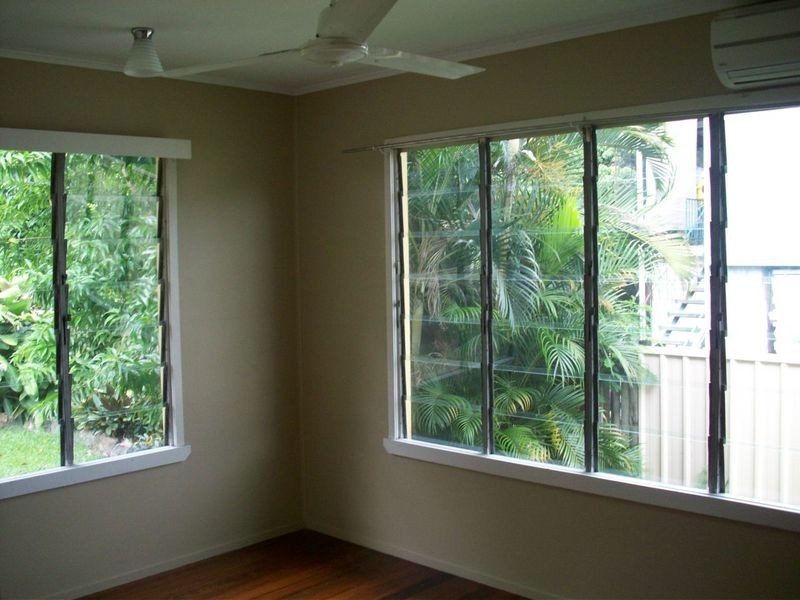 76 Hayward Street, Mooroobool QLD 4870