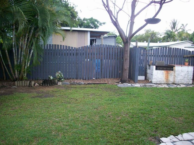 Holloways Beach QLD 4878