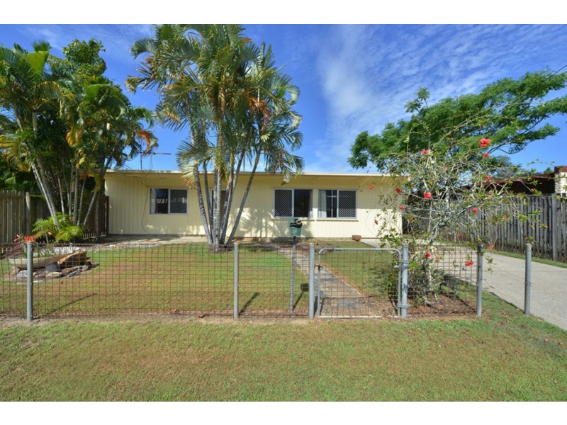 42 Sperring Street, Manunda QLD 4870