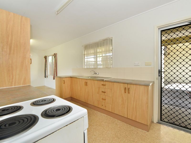 42 Sperring Street, Manunda QLD 4870