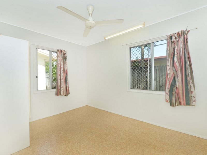 42 Sperring Street, Manunda QLD 4870