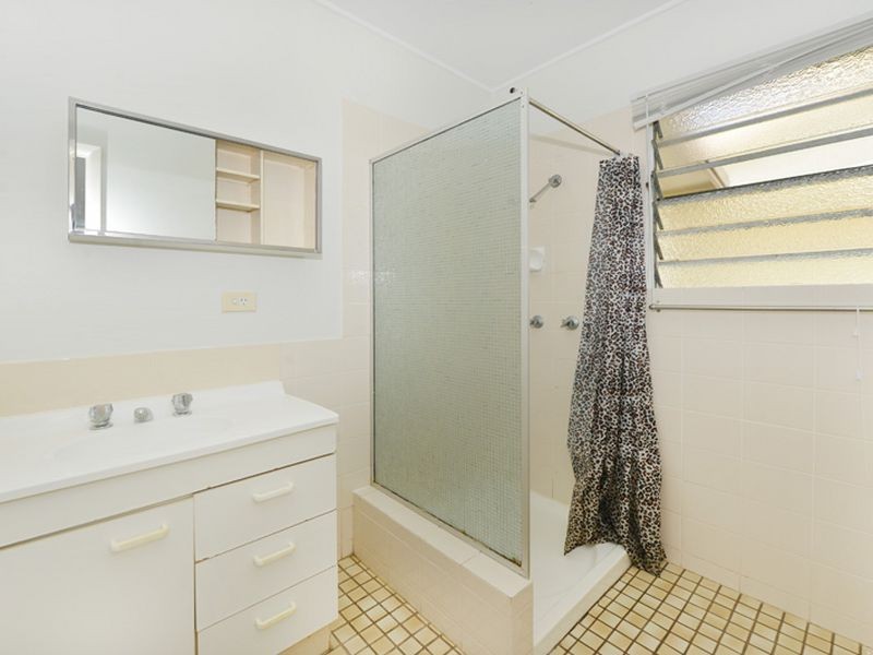 42 Sperring Street, Manunda QLD 4870