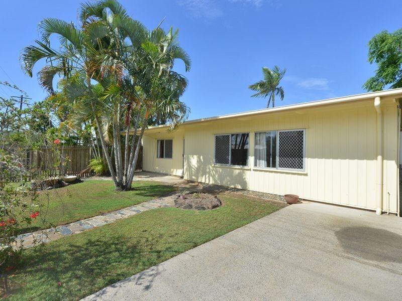 42 Sperring Street, Manunda QLD 4870