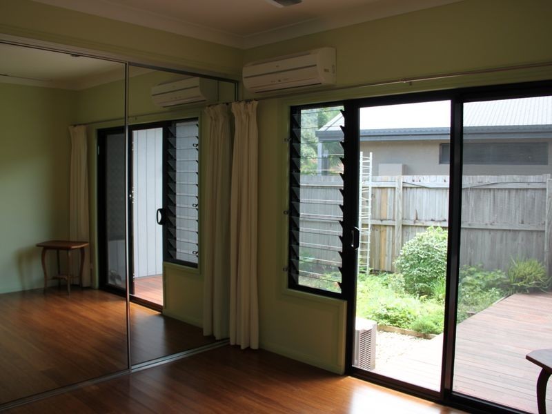 15 Barrossa Close, Brinsmead QLD 4870