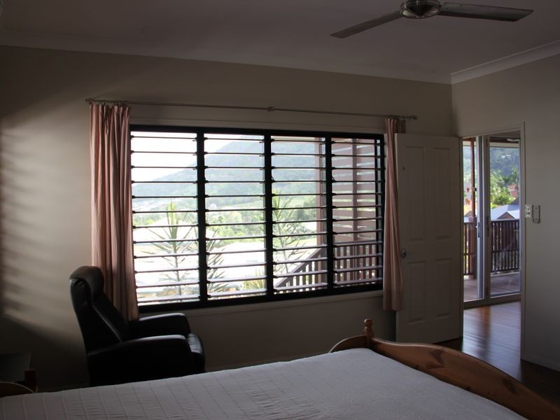 15 Barrossa Close, Brinsmead QLD 4870