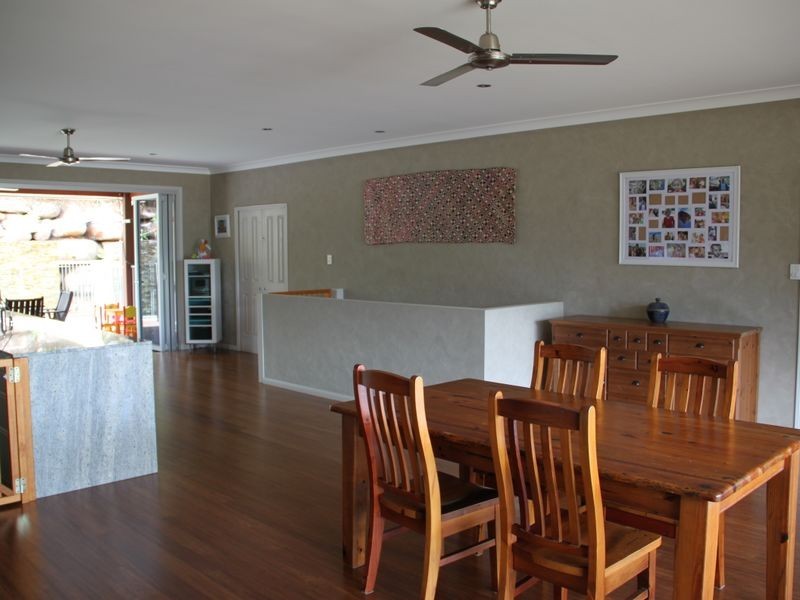 15 Barrossa Close, Brinsmead QLD 4870