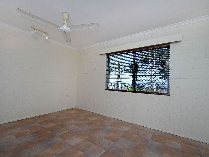 Machans Beach QLD 4878