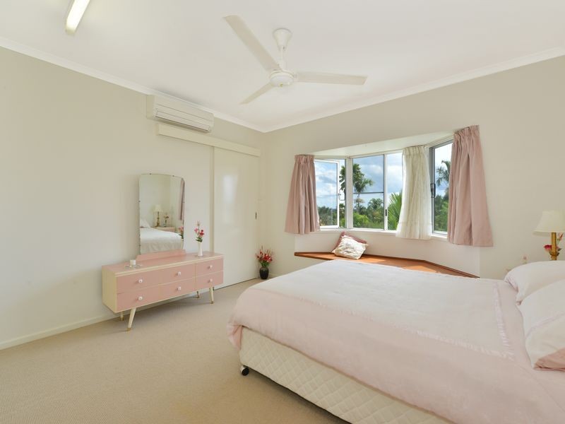 15 Toona Terrace, Redlynch QLD 4870