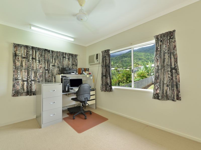 15 Toona Terrace, Redlynch QLD 4870