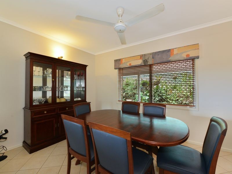 15 Toona Terrace, Redlynch QLD 4870