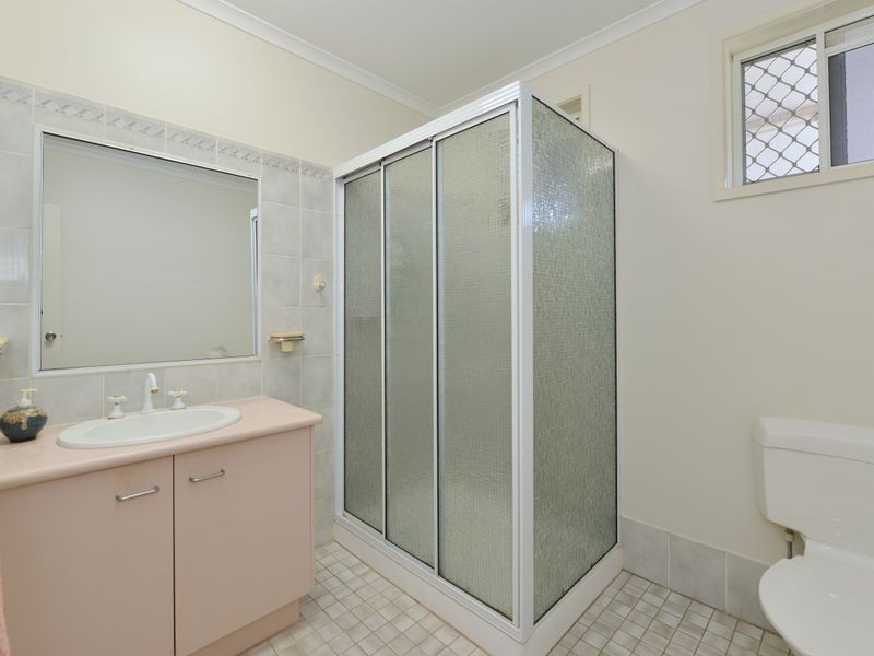 15 Toona Terrace, Redlynch QLD 4870