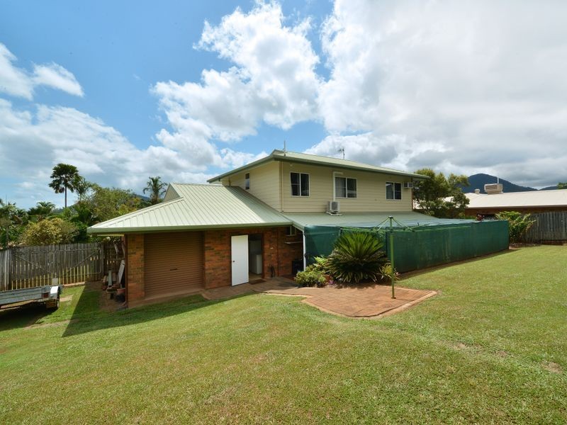 15 Toona Terrace, Redlynch QLD 4870