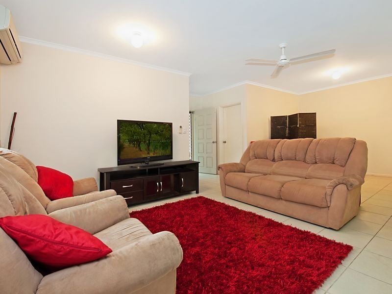 2 Cliffdale Street, Bentley Park QLD 4869