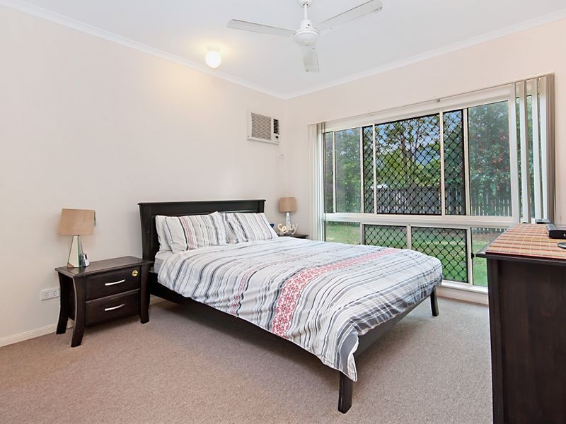 2 Cliffdale Street, Bentley Park QLD 4869