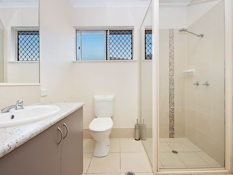 2 Cliffdale Street, Bentley Park QLD 4869
