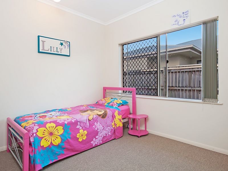 2 Cliffdale Street, Bentley Park QLD 4869