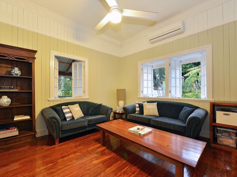 100 Collins Avenue, Edge Hill QLD 4870