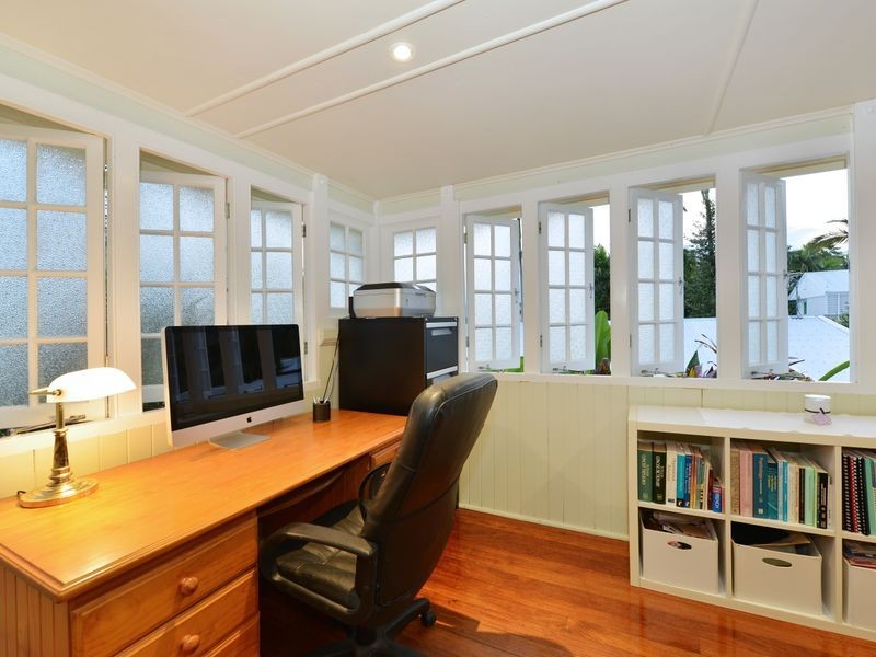 100 Collins Avenue, Edge Hill QLD 4870