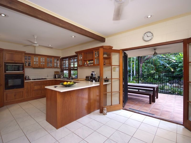 Whitfield QLD 4870
