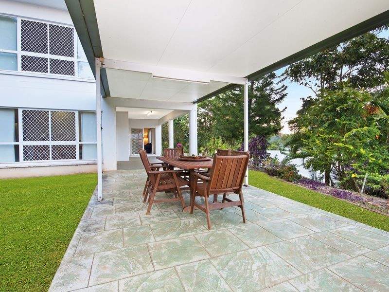 2B Cassandra Close, Mooroobool QLD 4870