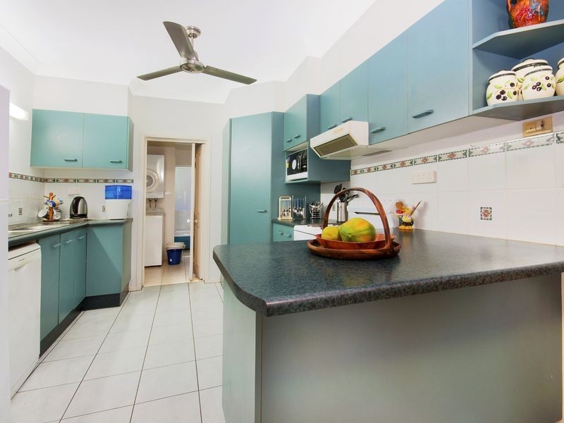 2B Cassandra Close, Mooroobool QLD 4870