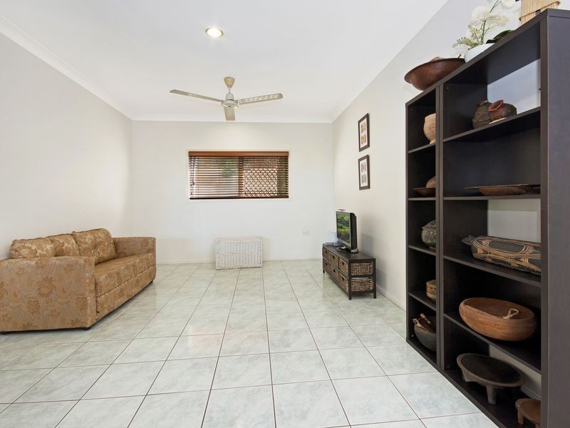 2B Cassandra Close, Mooroobool QLD 4870