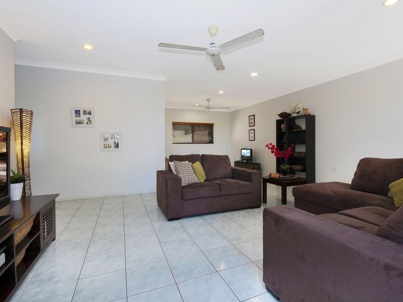 2B Cassandra Close, Mooroobool QLD 4870