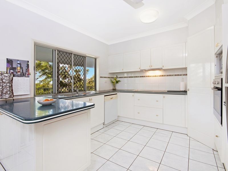 2B Cassandra Close, Mooroobool QLD 4870