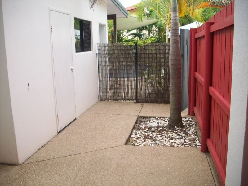 Manoora QLD 4870