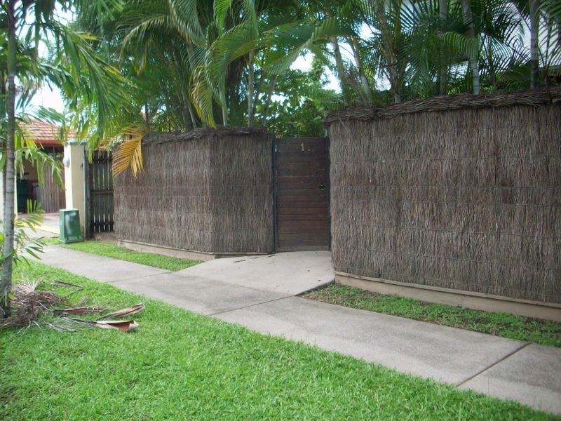 Manoora QLD 4870