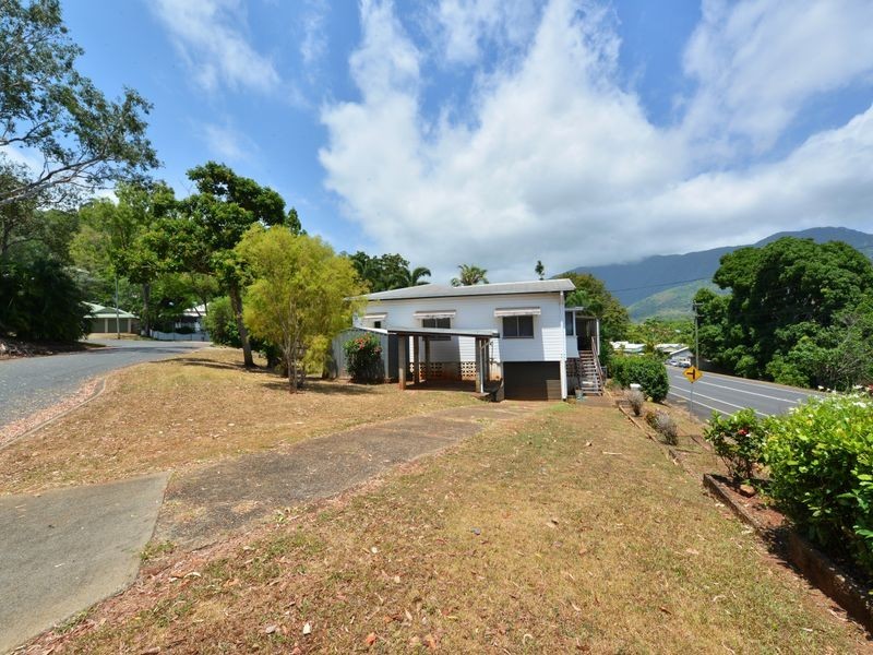 263 Kamerunga Rd, Freshwater QLD 4870