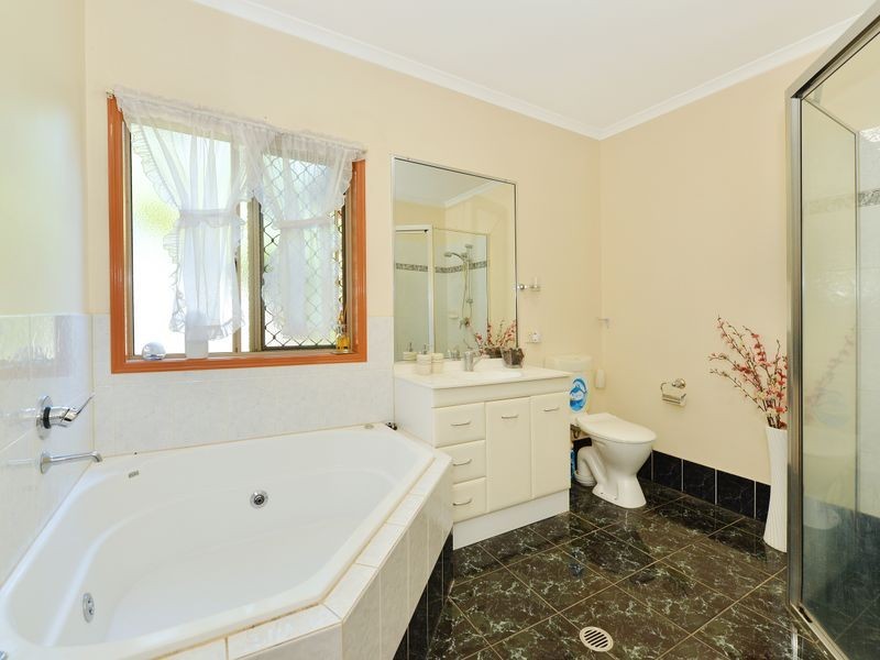6 East Parkridge Drive, Brinsmead QLD 4870