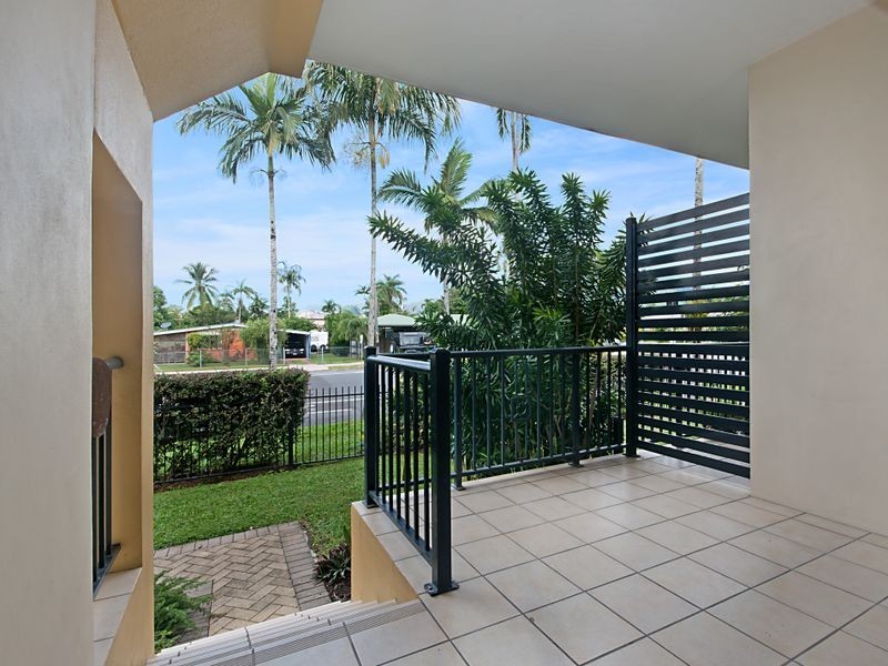 4/306 Pease Street, Edge Hill QLD 4870