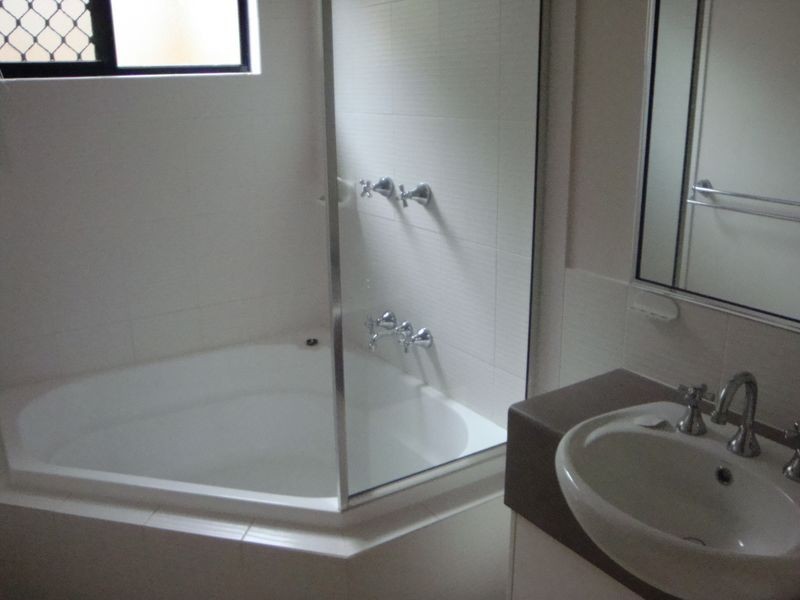 Bentley Park QLD 4869