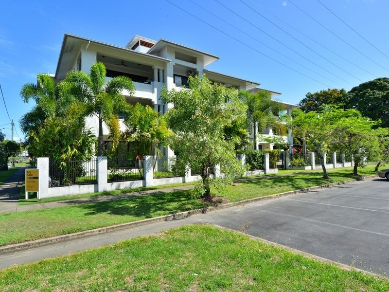 4/15 Clare Street, Parramatta Park QLD 4870