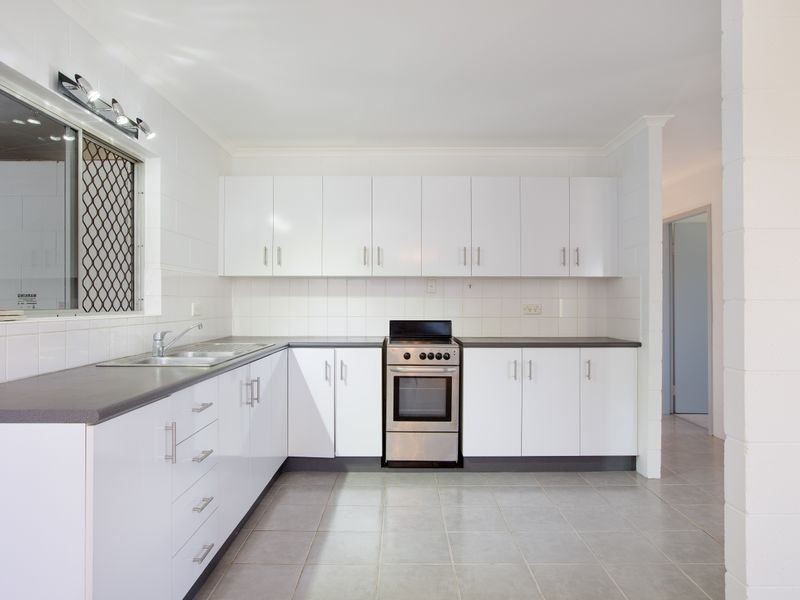 70 Macilwraith Street, Manoora QLD 4870