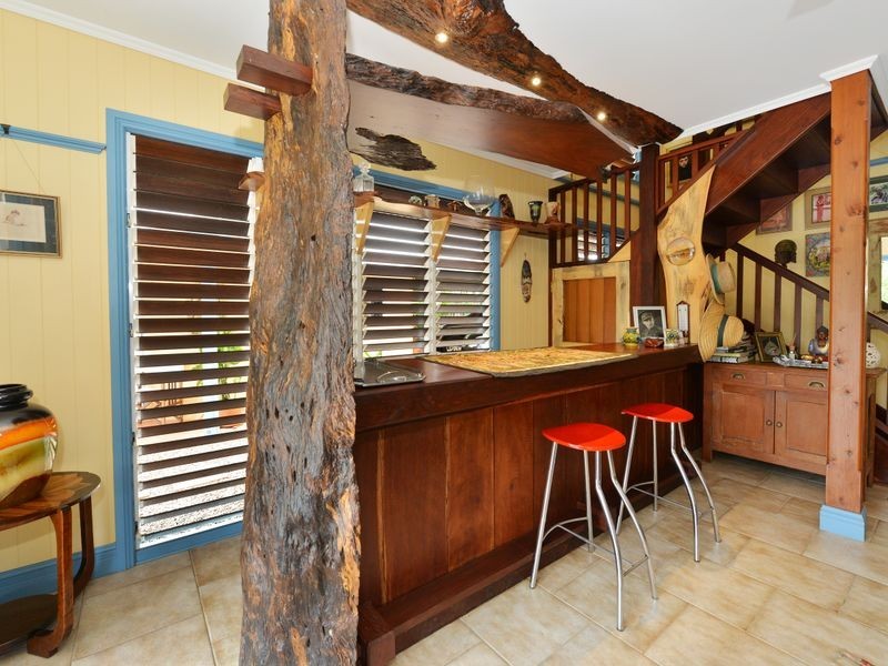 6 Lomatia Close, Redlynch QLD 4870