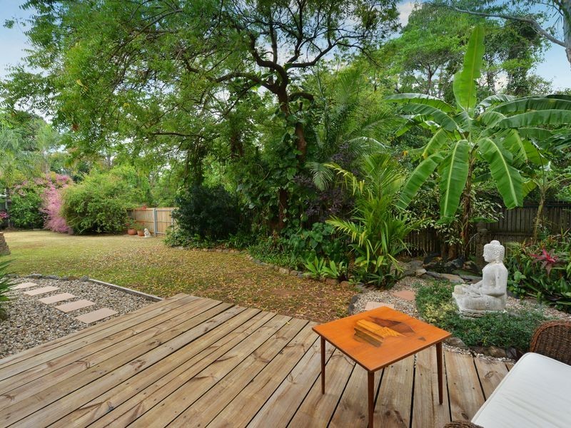 6 Lomatia Close, Redlynch QLD 4870