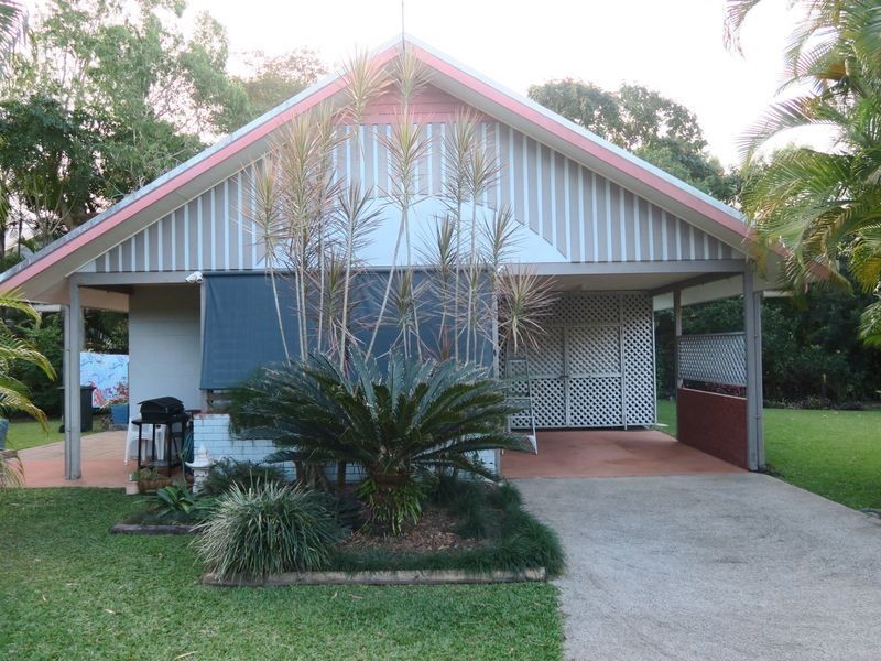 4/2 Hollett Close, Manunda QLD 4870