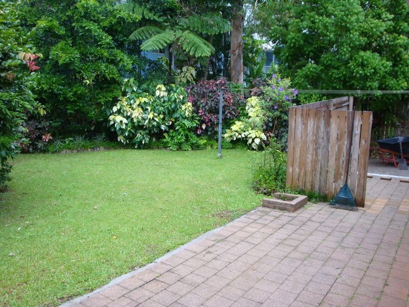 4/2 Hollett Close, Manunda QLD 4870