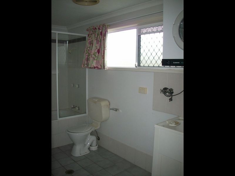 Mooroobool QLD 4870