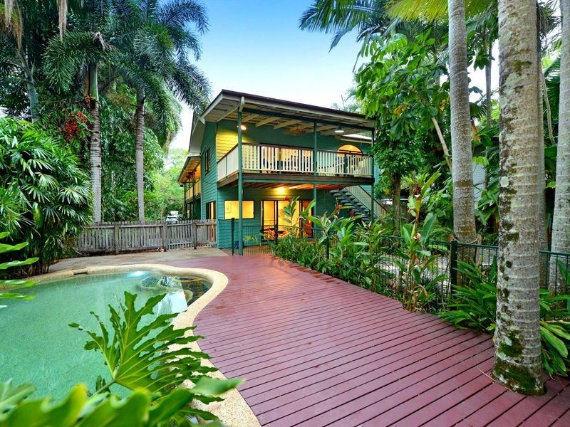 11 Mason Street, Stratford QLD 4870