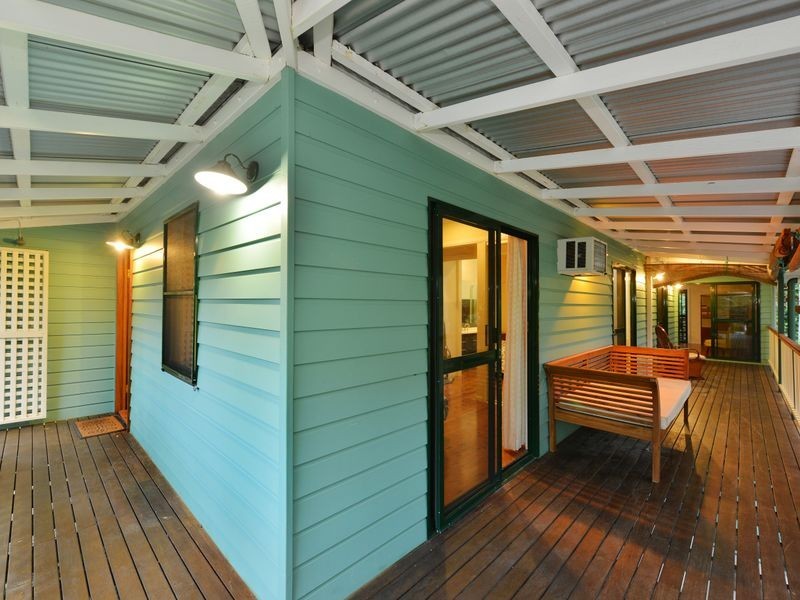 11 Mason Street, Stratford QLD 4870