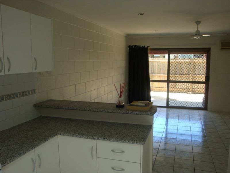 2/2 Winkworth Street, Bungalow QLD 4870