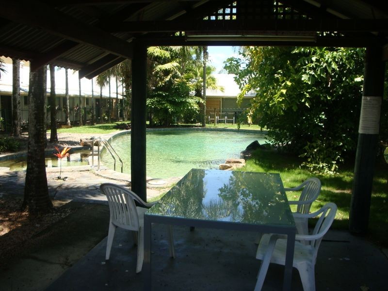 2/2 Winkworth Street, Bungalow QLD 4870