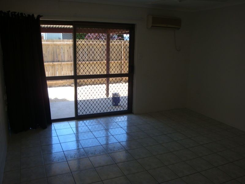 2/2 Winkworth Street, Bungalow QLD 4870