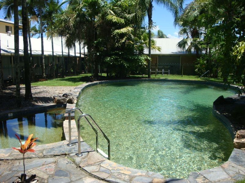 2/2 Winkworth Street, Bungalow QLD 4870